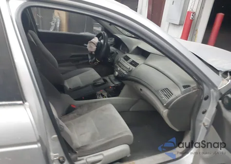 2010 Honda Accord 2.4 Lx-P z USA, uszkodzony, nr VIN 1HGCP2F41AA050692